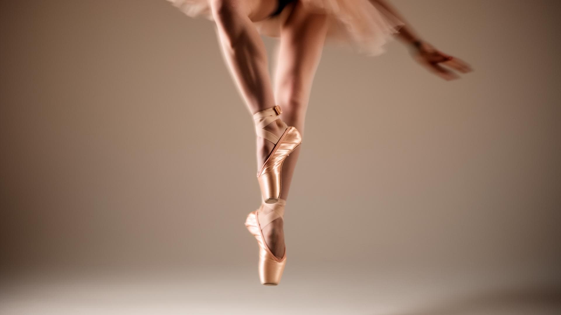 นักบัลเล่ต์สวมรองเท้าพอยต์